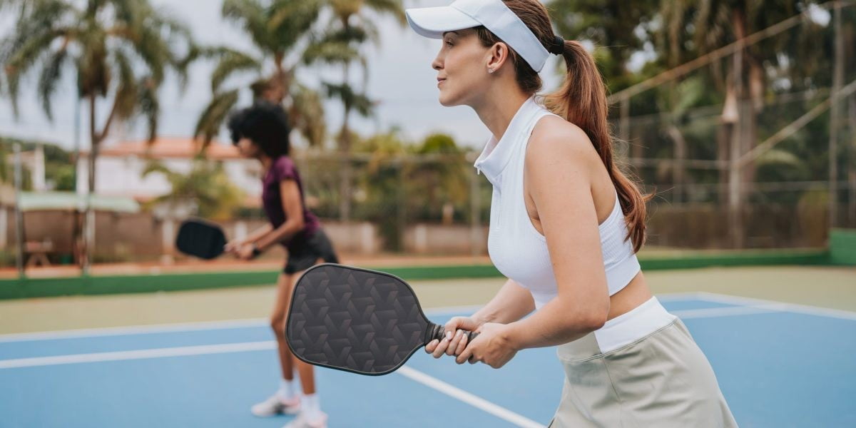 Thi công sơn sân Pickleball/ Painting the Pickleball court