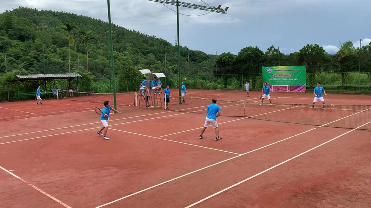 Sân Tennis đất nện Kỳ Sơn Xanh tại Hòa Bình